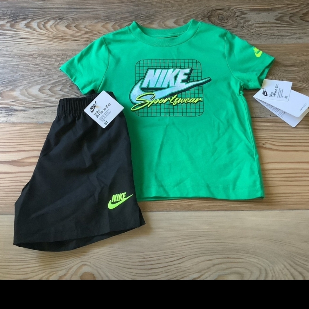 Nike Boys Tee & Shorts Set Size 3T(NWT)~PRICE IS FIRM~